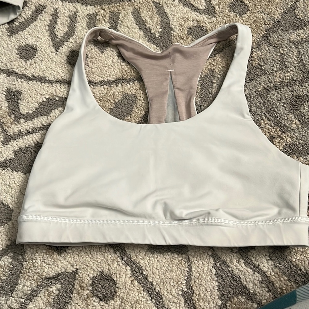 sports bra